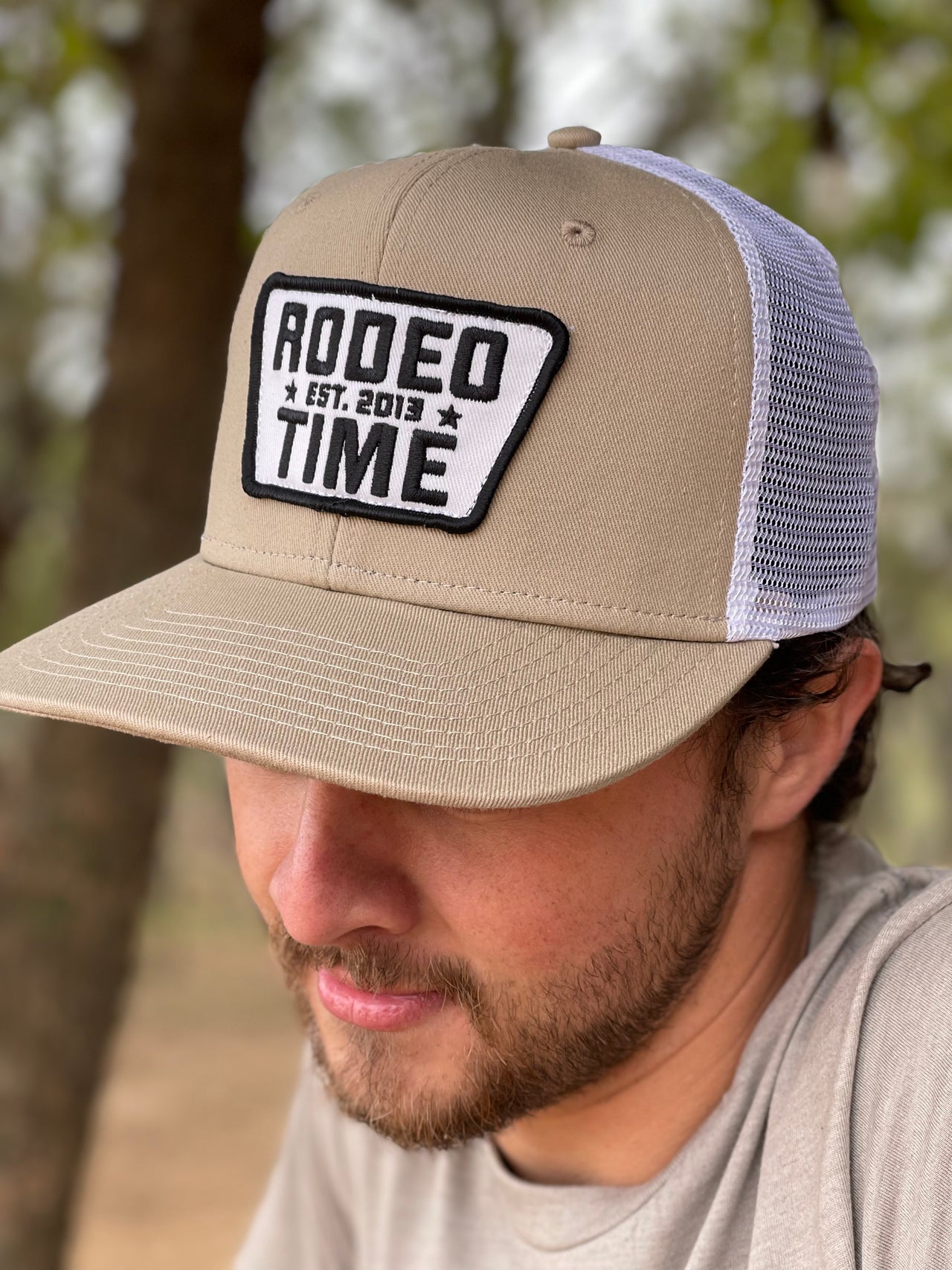 Rodeo Time Khaki & White